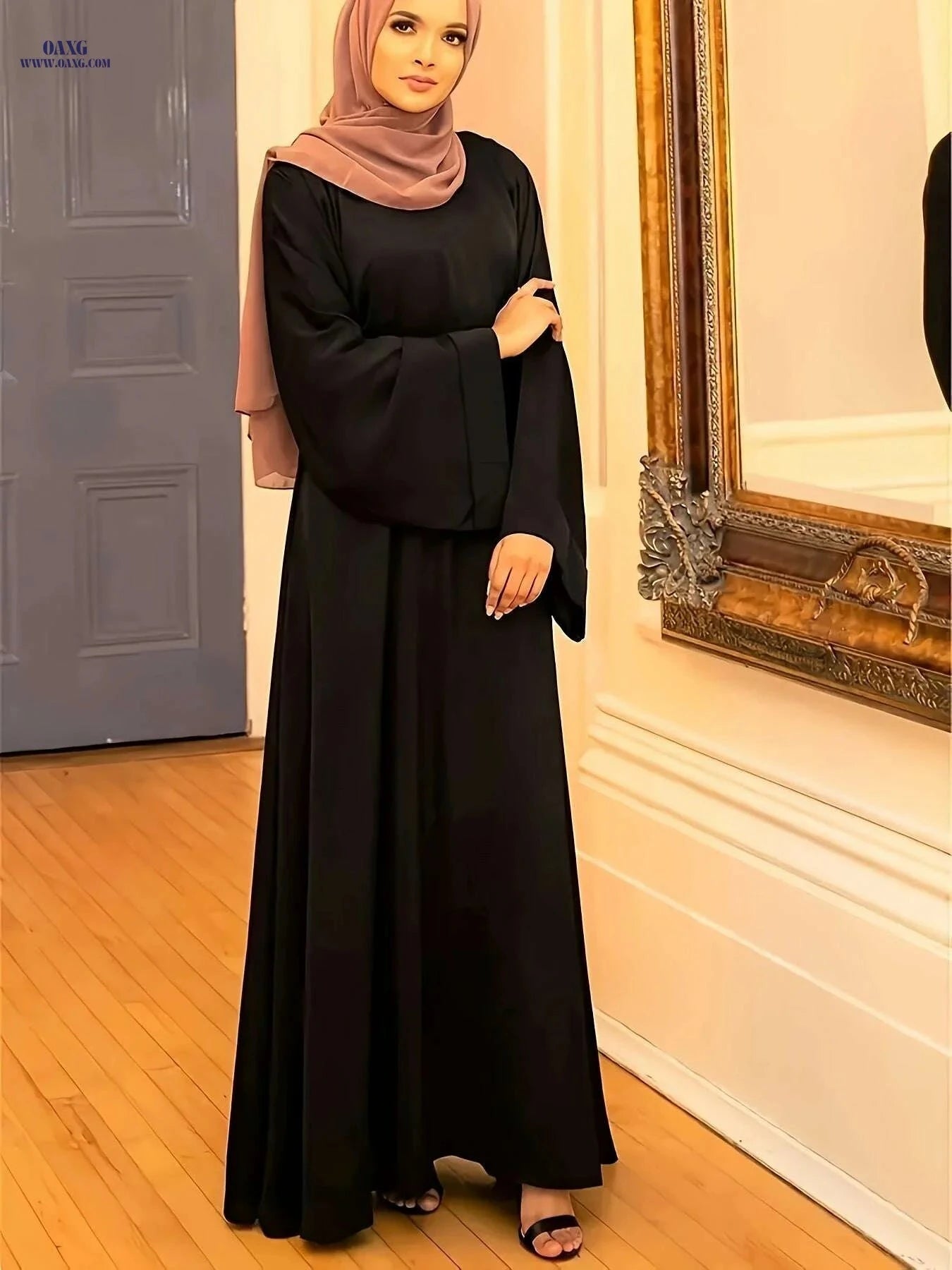 Women's Elegant Long Sleeve Abaya - Modest Solid Color Dress   OAXG 