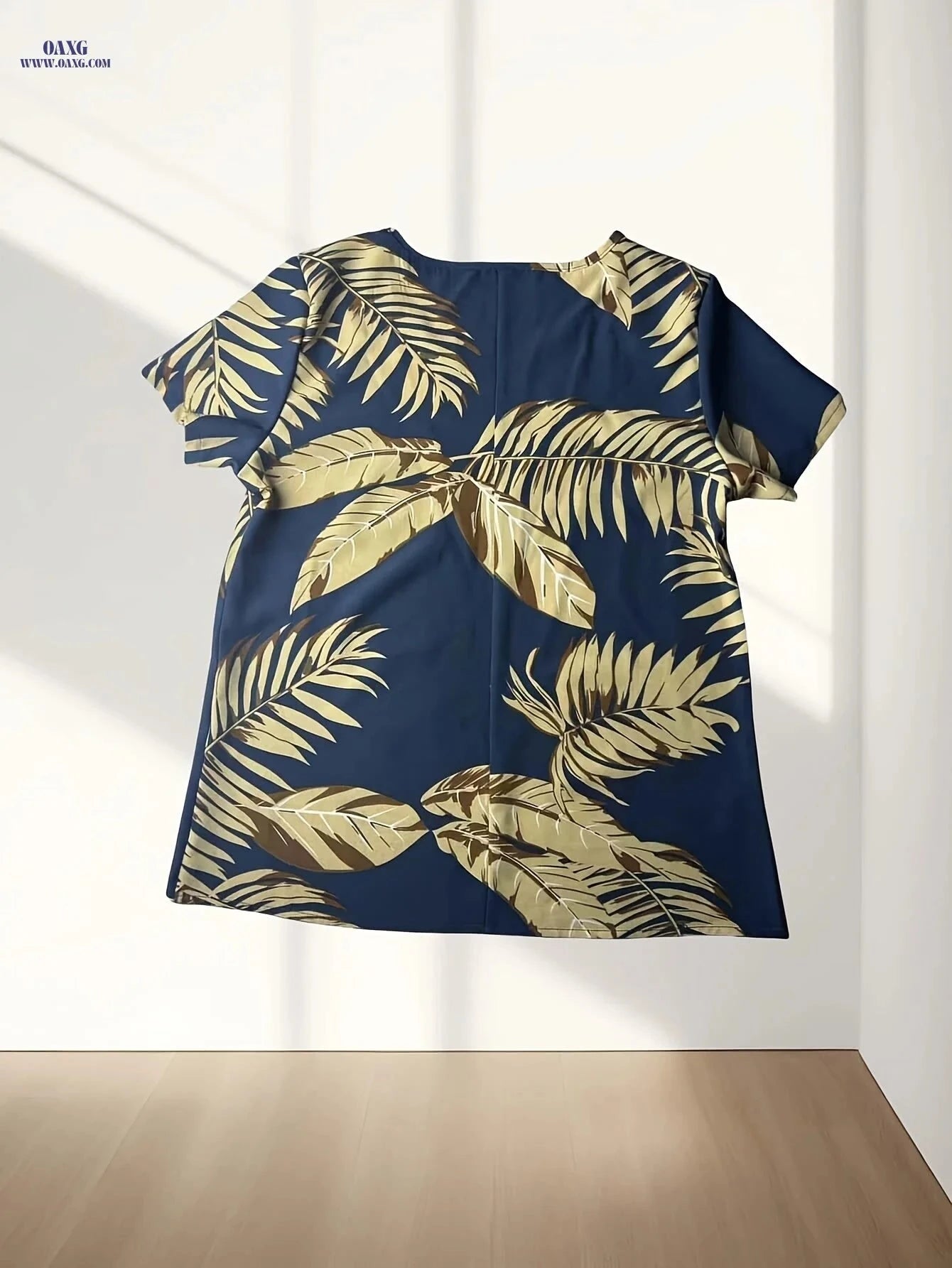 Women's Elegant Short Sleeve Capri Pants Set - Tropical Print Style   OAXG Navy Color / S
