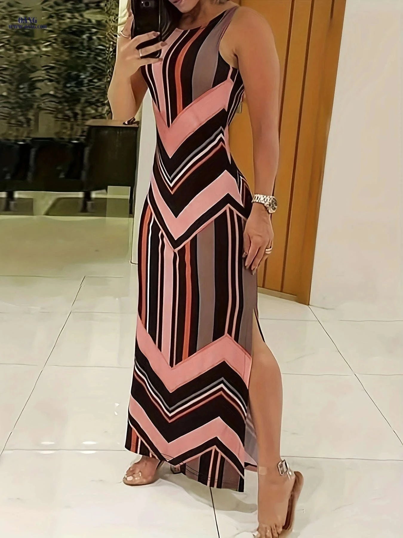 Women's Elegant Sleeveless Maxi Dress - Chic Geometric Pattern Style   OAXG 