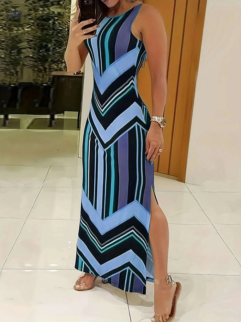Women's Elegant Sleeveless Maxi Dress - Chic Geometric Pattern Style   OAXG 