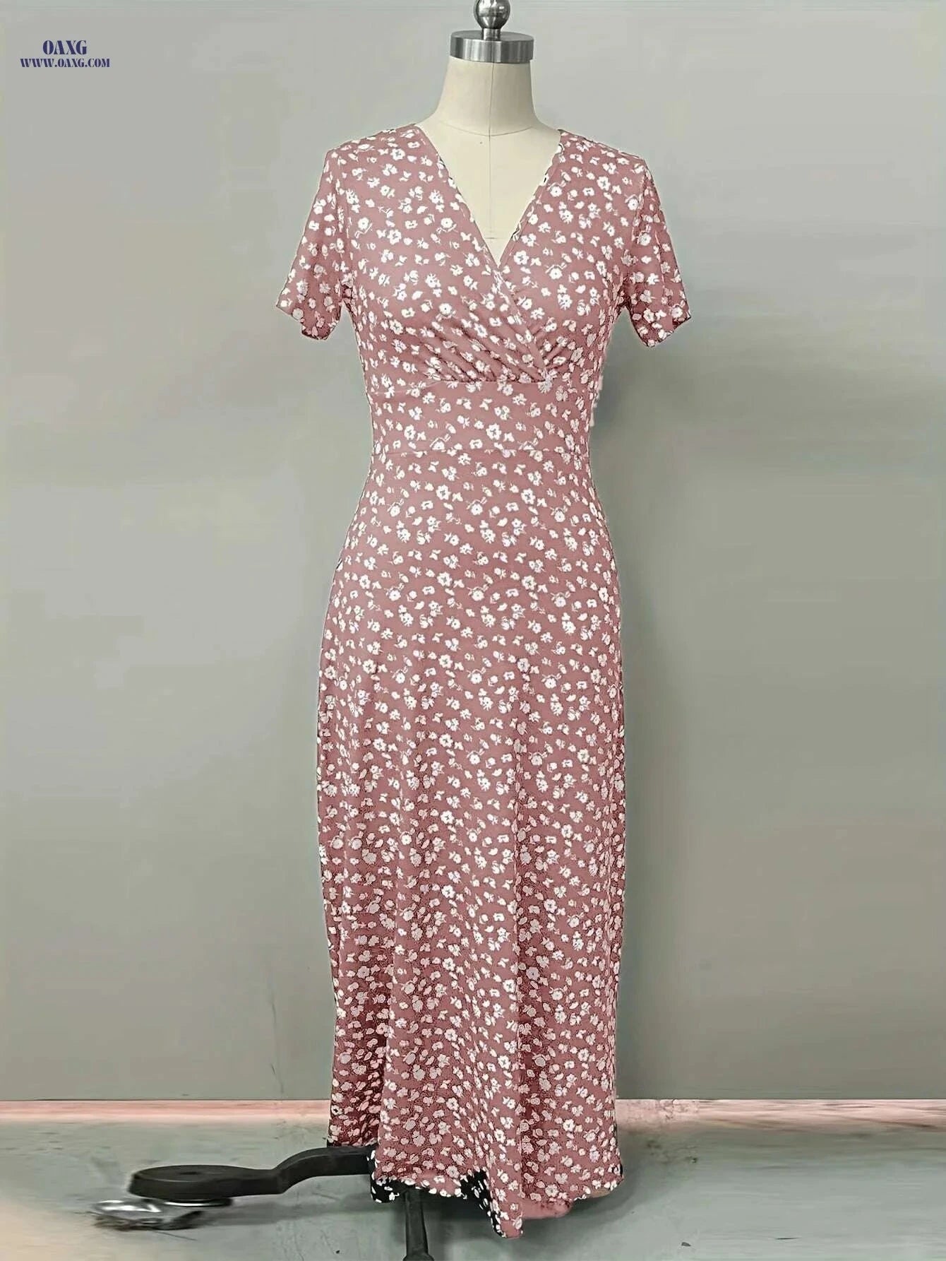 Women's Elegant V-Neck Floral Dress - High Elasticity, Machine Washable   OAXG 