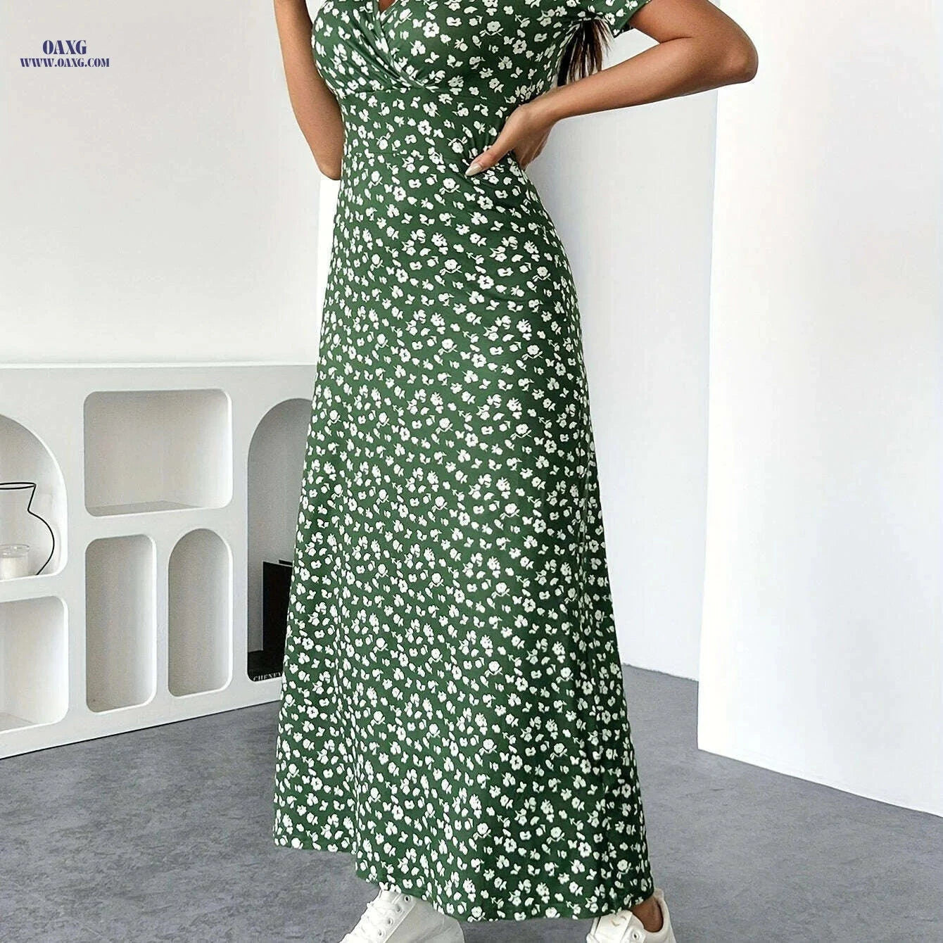 Women's Elegant V-Neck Floral Dress - High Elasticity, Machine Washable   OAXG 