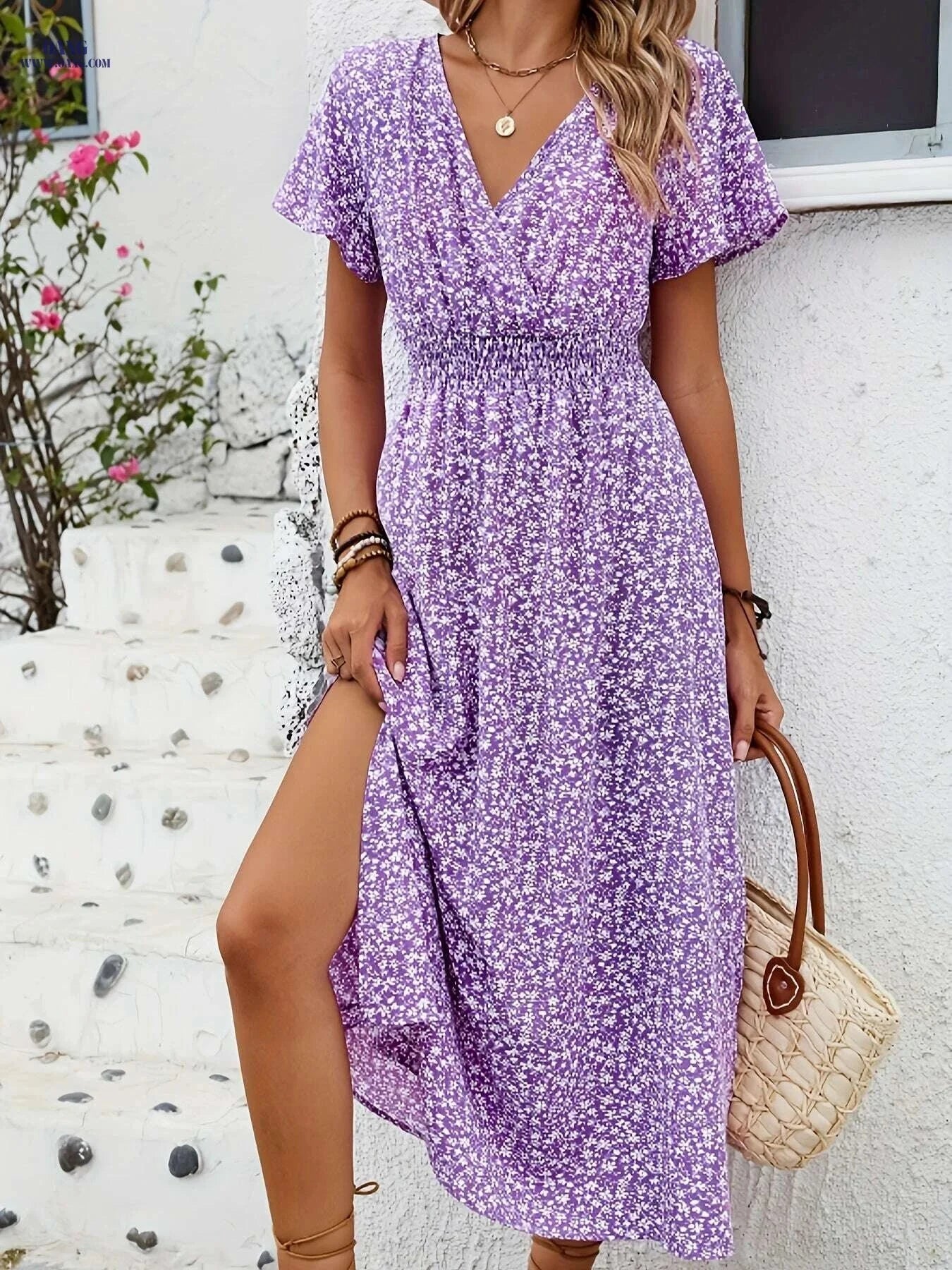 Women's Floral Maxi Dress - Lightweight V-Neck, Side Slit Style   OAXG 