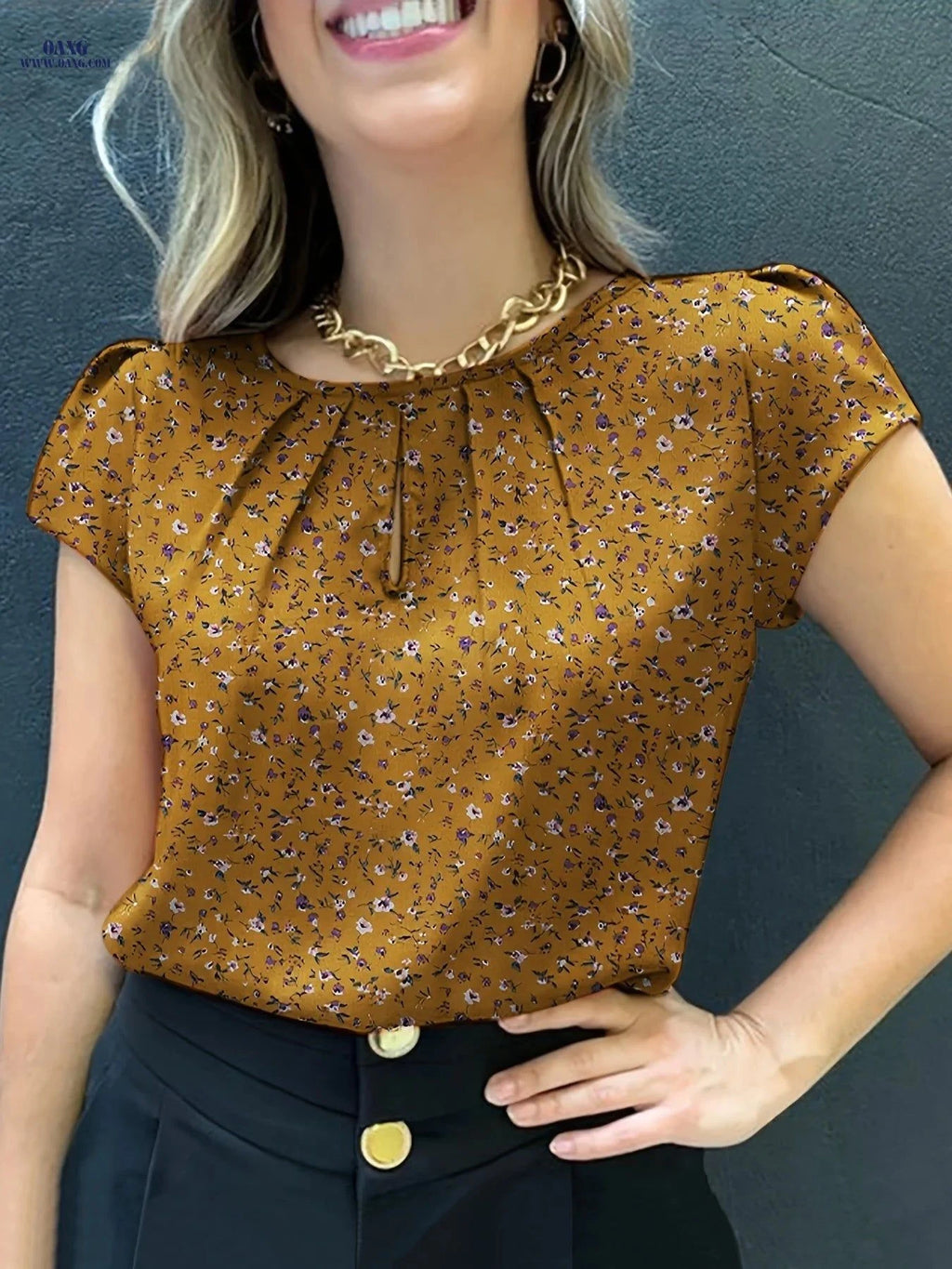 Women's Floral Print Pleated Blouse - Casual Short Sleeve Top   OAXG Red Polka Dots / S