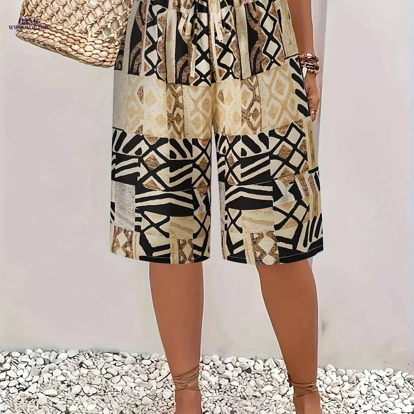Women's Geometric Print Casual Shorts - Black & Beige All-Season Wear   OAXG 