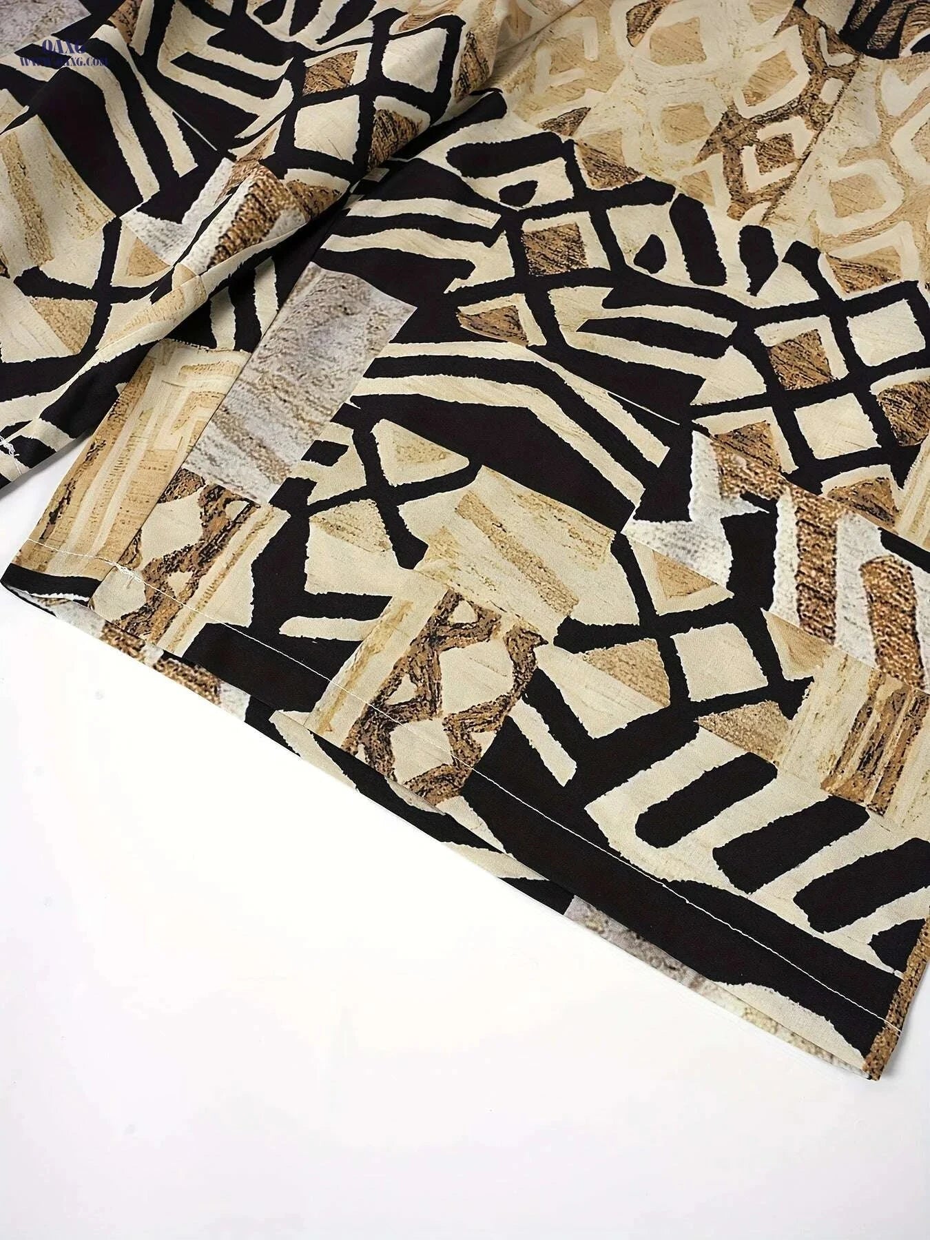 Women's Geometric Print Casual Shorts - Black & Beige All-Season Wear   OAXG 