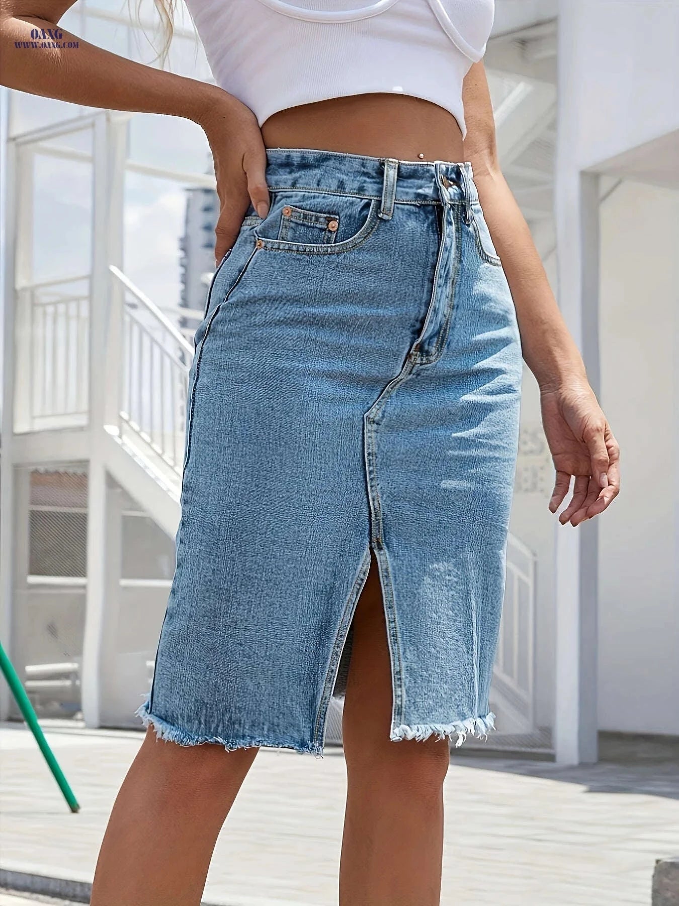 Women's High-Waisted Stretch Denim Midi Skirt - Light Blue A-Line   OAXG 