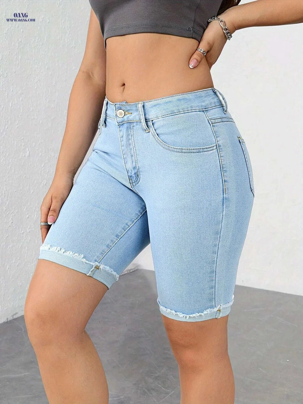 Women's High-Waisted Stretchy Denim Shorts - Faded Blue, Roll-Up Hem   OAXG 