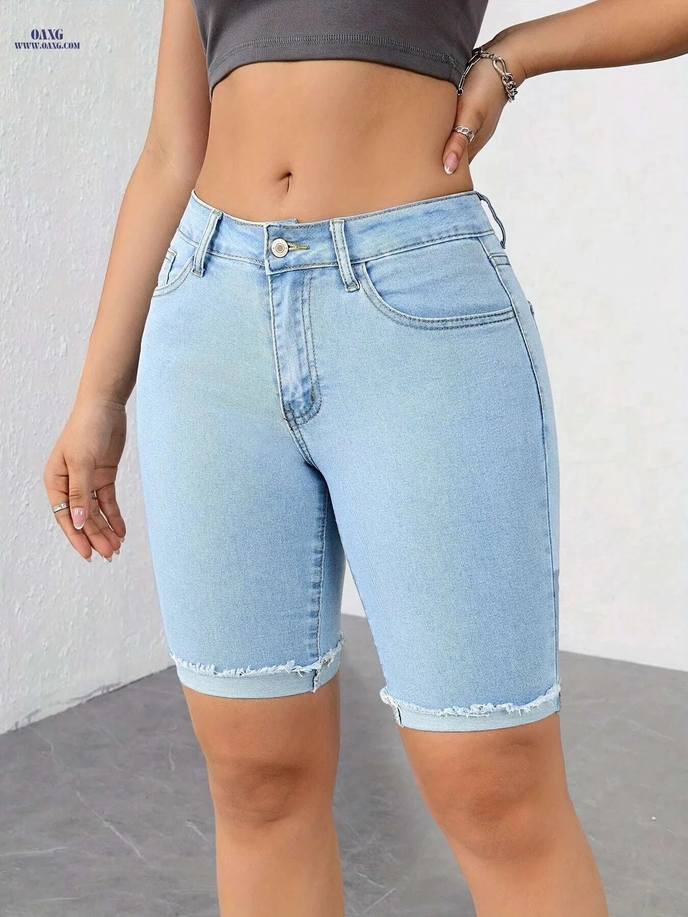 Women's High-Waisted Stretchy Denim Shorts - Faded Blue, Roll-Up Hem   OAXG 