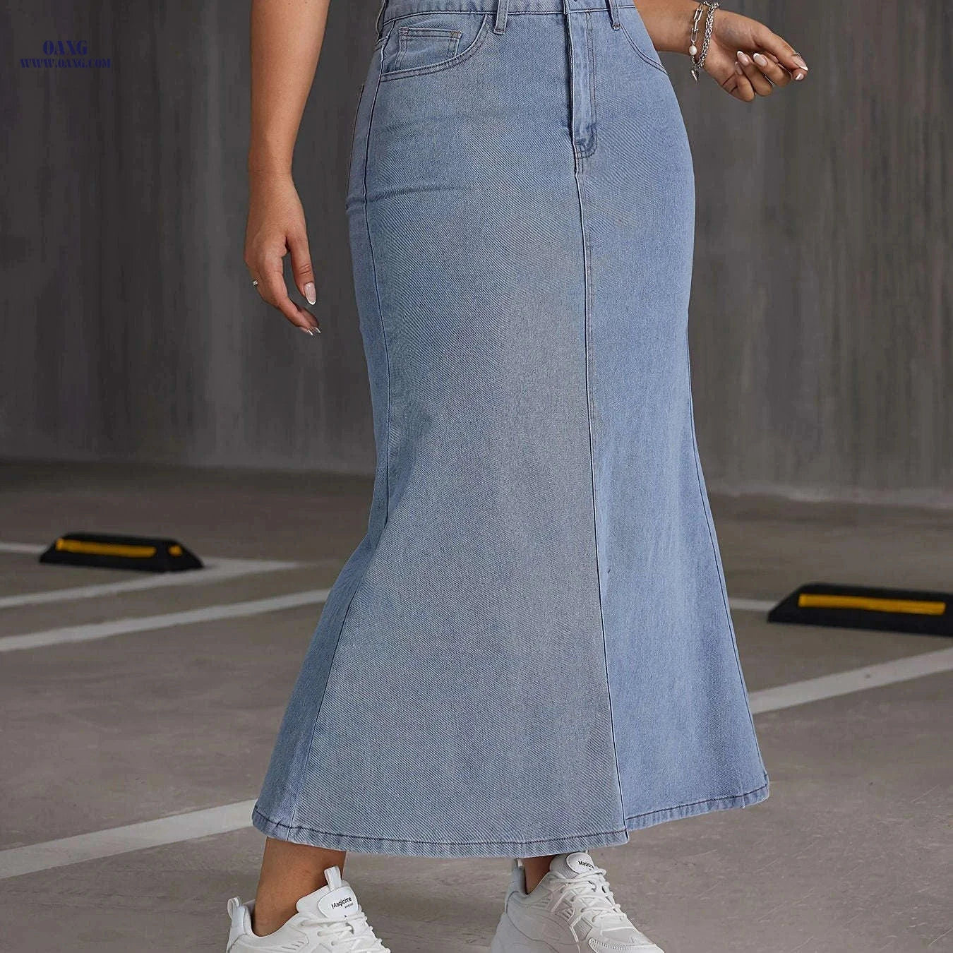 Women's Loose Flared Hem Denim Skirt - Casual Mid Waist Design   OAXG 
