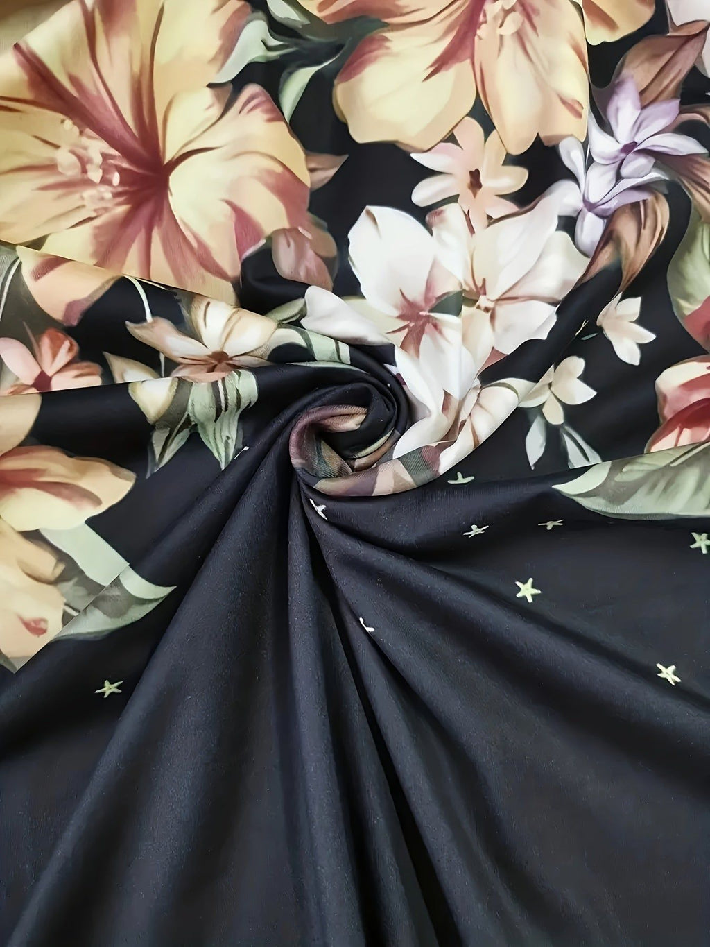 Women'S New T-Shirt Spring Summer Style Directional Style Large Random Small Flowers   OAXG Black / S