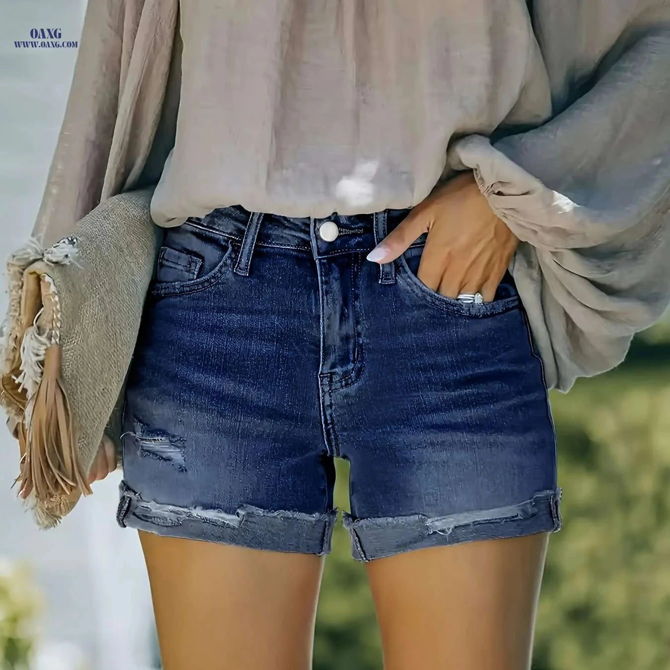 Women's Ripped Distressed Jean Shorts - Mid-Rise Frayed Hem   OAXG 