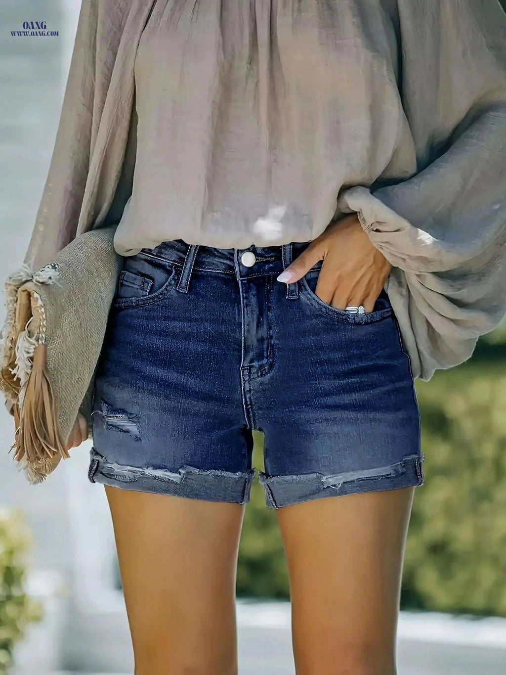 Women's Ripped Distressed Jean Shorts - Mid-Rise Frayed Hem   OAXG 