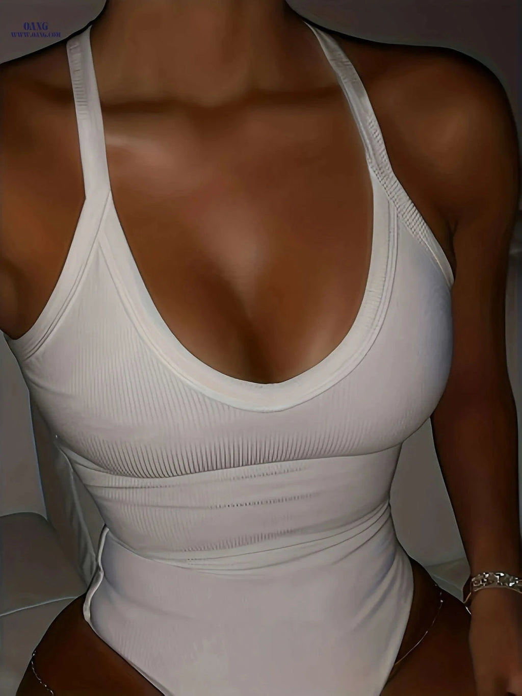 Women's Sleeveless Low-Cut Bodysuit Top - Elegant Solid Color Style   OAXG 