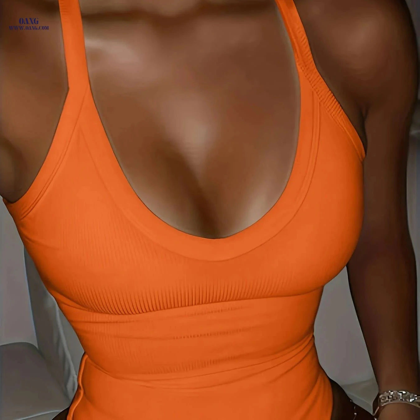 Women's Sleeveless Low-Cut Bodysuit Top - Elegant Solid Color Style   OAXG 