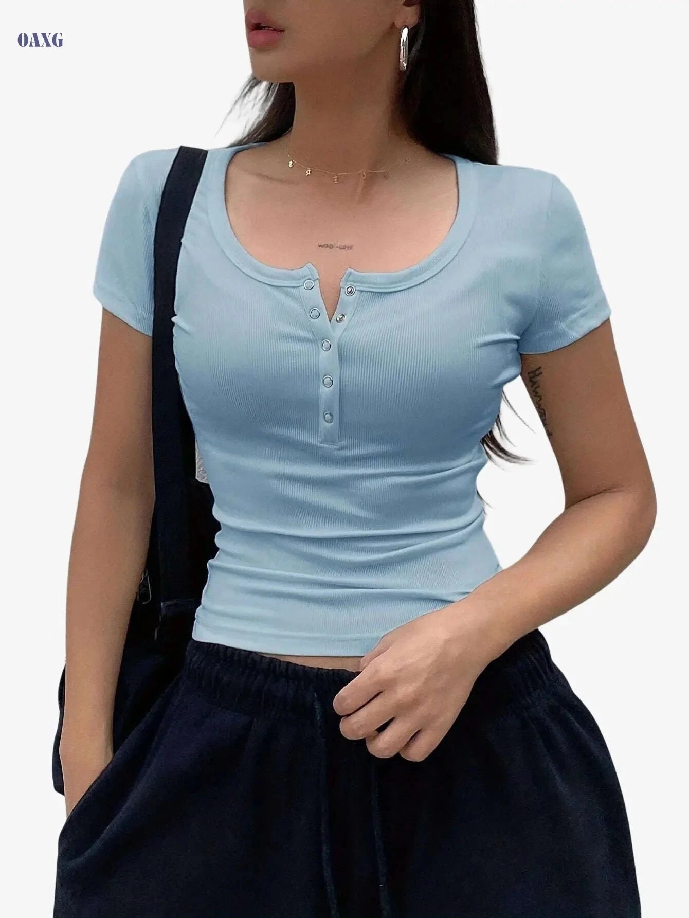 Women’s Summer Fitted T-Shirt - Elegant Solid Color, Short Sleeve   OAXG 