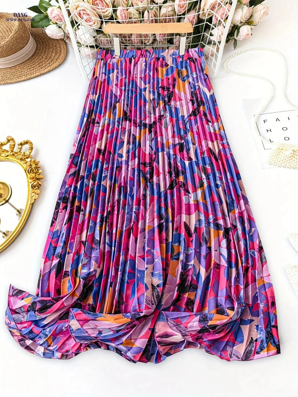 Women's Vibrant Pleated Skirt - High-Waisted, Lightweight Polyester   OAXG 