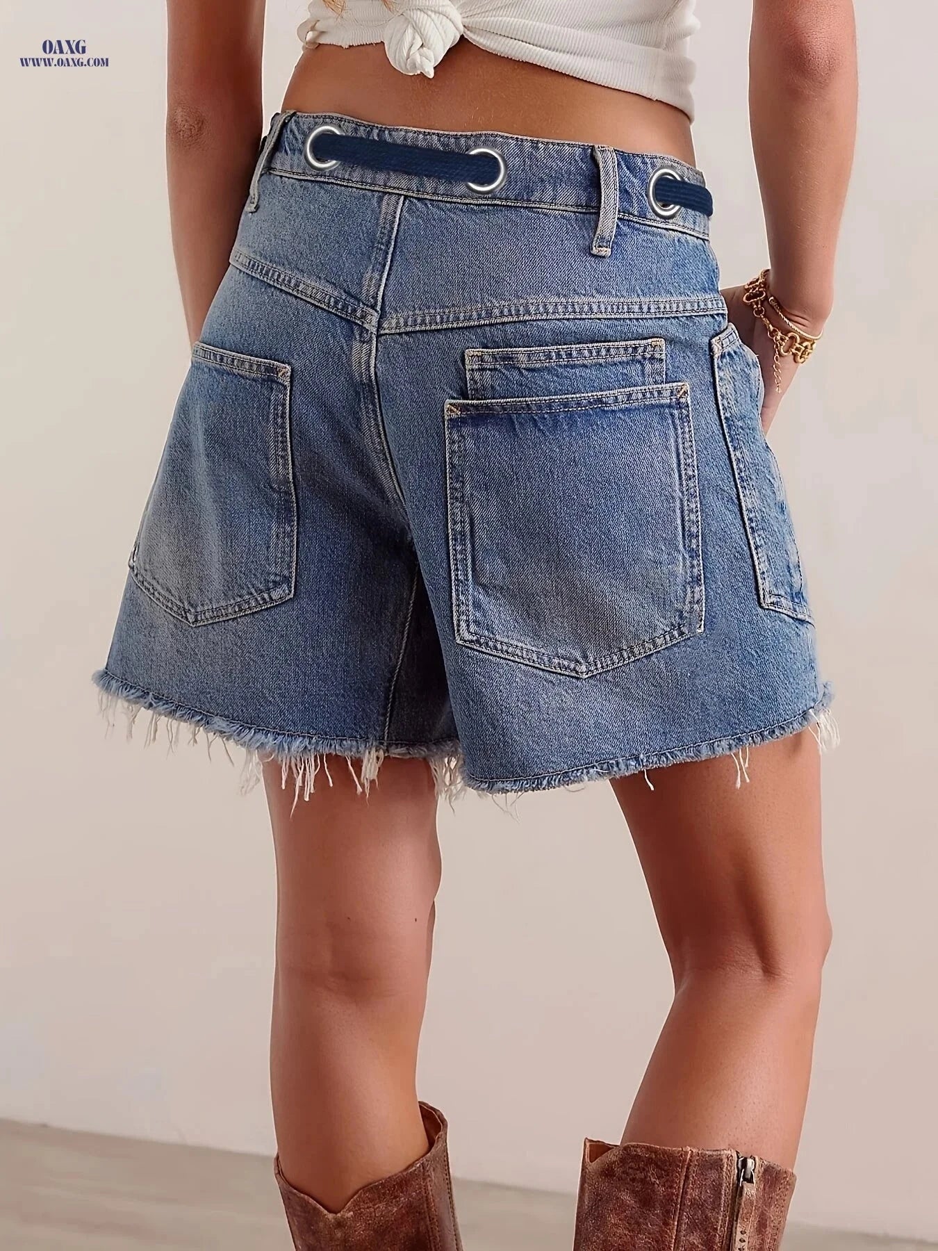 Women's Wide-Leg Denim Shorts - Elastic Drawstring, Light Blue Wash   OAXG 